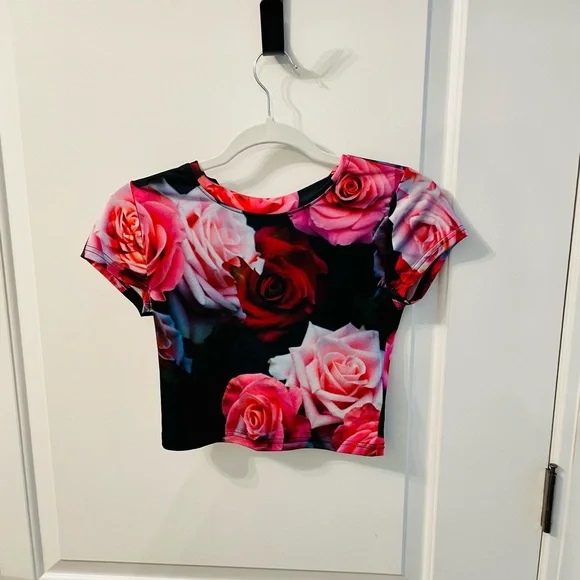 Silence + Noise URBAN OUTFITTERS Floral Y2K Crop Top - Picture 4 of 16